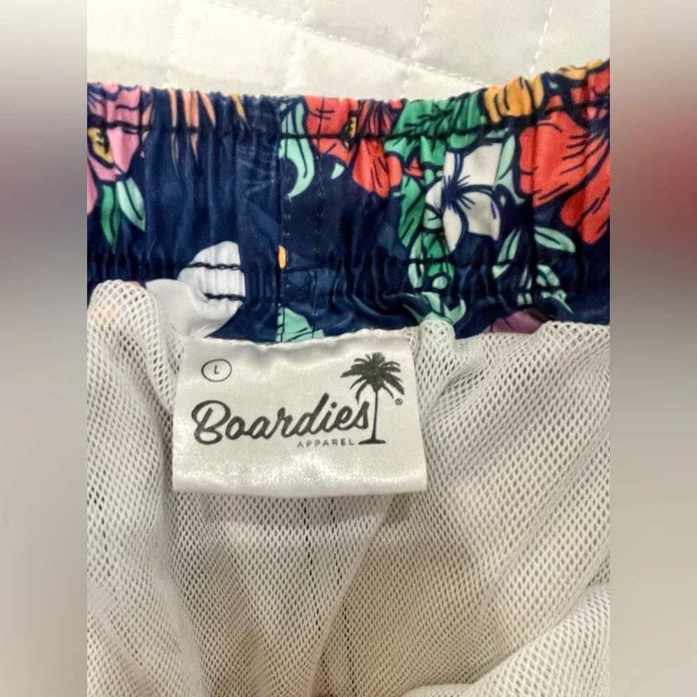 Boardies Apparel Tropical Print Men’s Mesh Lined Hawaiian Swim Trunks-Size Large